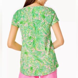 LILLY PULITZER Etta V-neck and Mandevilla Baby Fins and Flippers shirt